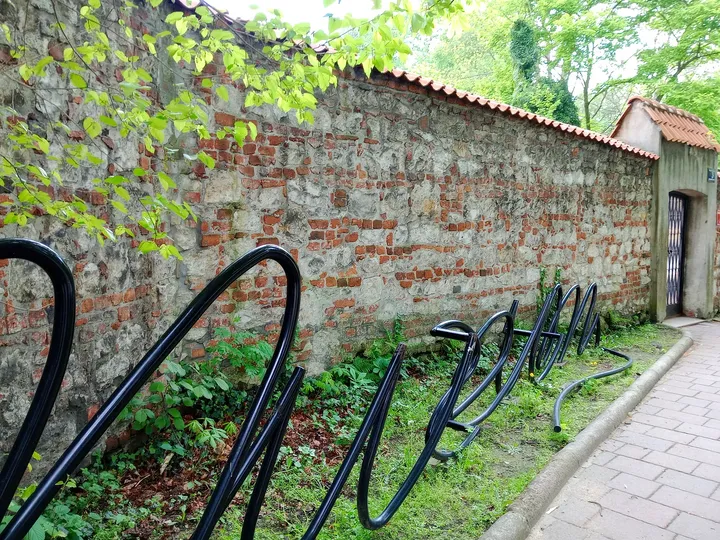 The wall and bicycle racks at Archaeological Museum, Kraków