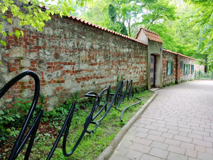 A long view along the boundary wall at Archaeological Museum, Kraków