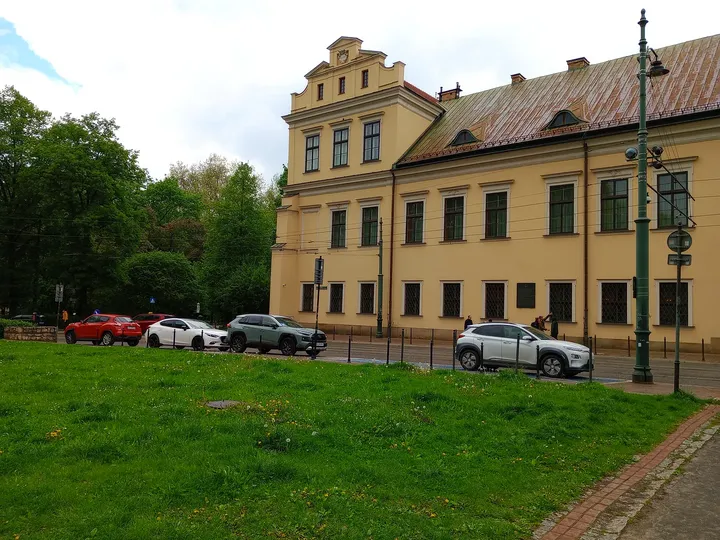Formal planting beside the palace at Bishops’ Palace, Kraków