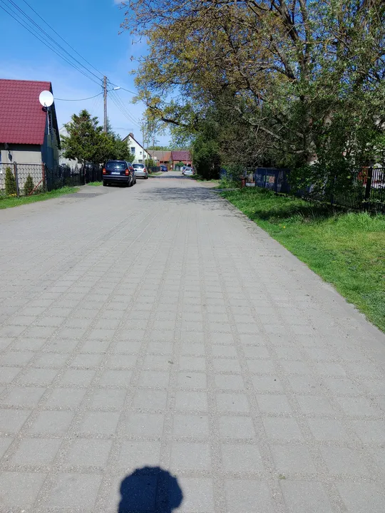 Paving near the residential approach at Chemiczna–Łężyca cycling loop