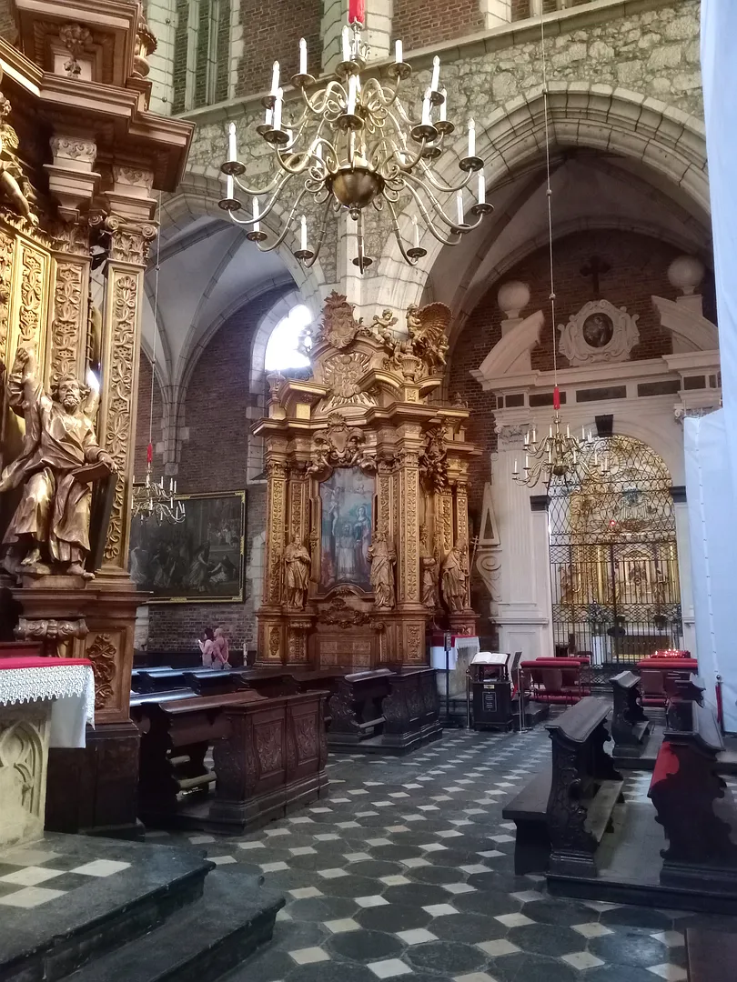 Vaulted nave and main altar at Corpus Christi Basilica, Kraków