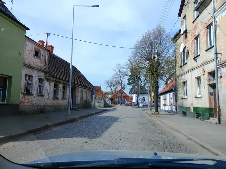 Low houses beside the road at Czerwieńsk town walk