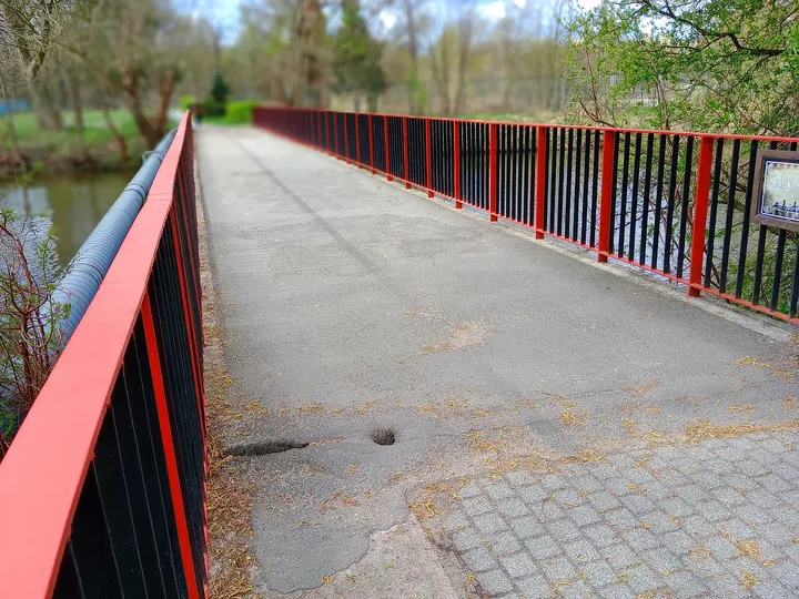 Footbridge beside the riverbank at Duchess Dorota riverside walk, Żagań