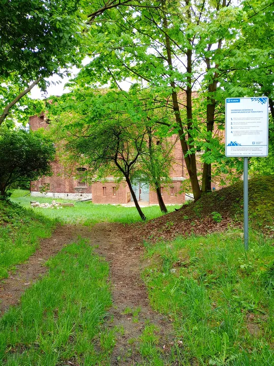 Notice along the path near the fort at Fort 31: Saint Benedict