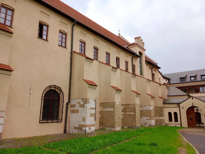 The monastery’s courtyard-facing windows at Franciscan monastery, Kraków
