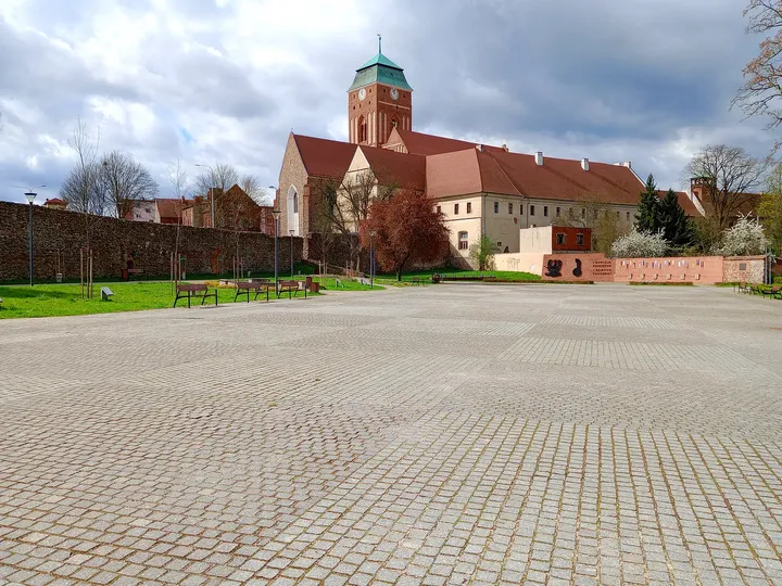 The open paved square at General Maczek Square, Żagań