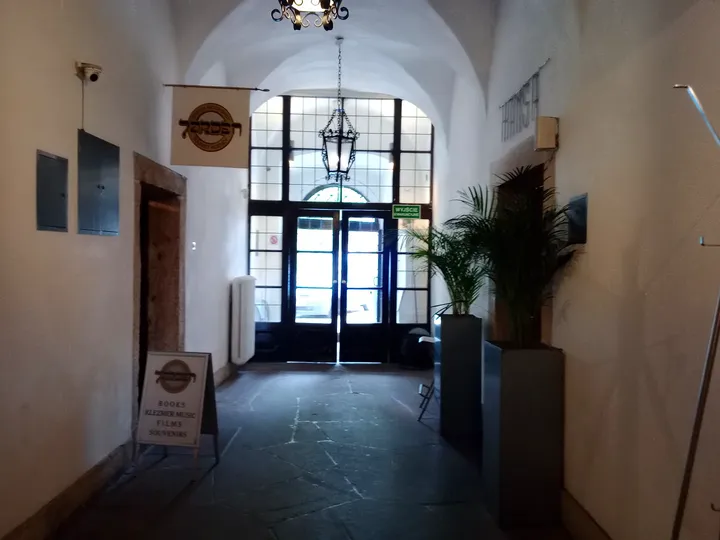 Corridor leading towards the courtyard at Hamsa