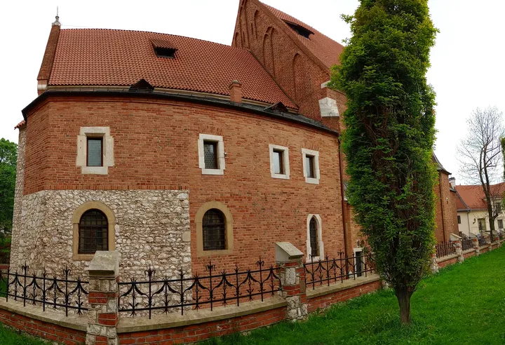 The church façade from the path at Holy Cross Church, Kraków