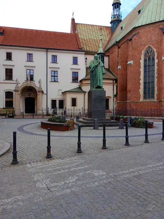 The monument beside All Saints Square at Józef Dietl monument