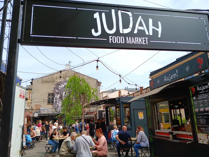 The food courtyard gateway at Judah mural