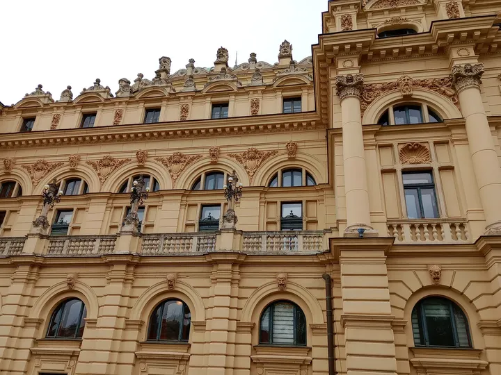 Stone decoration beneath the upper windows at Juliusz Słowacki Theatre