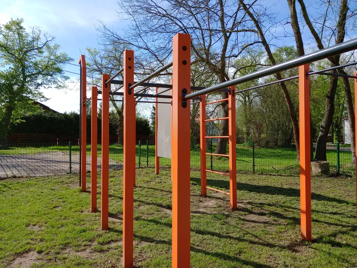 Equipment row viewed from the side at Kiełpin outdoor exercise ground