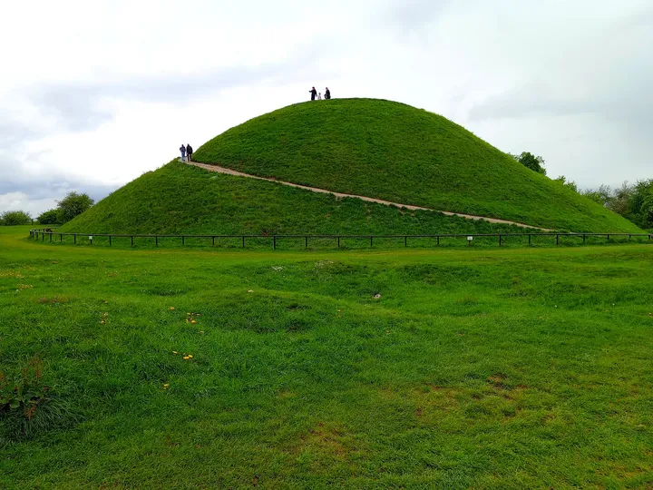 The rounded hill above its lower path at Krakus Mound