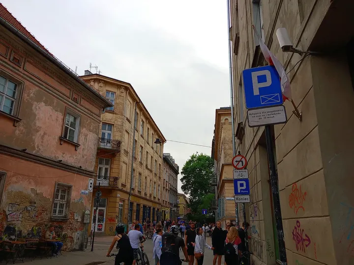Buildings beside the café entrance at Mleczarnia courtyard