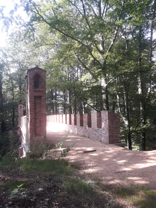 Bridge approach beneath the trees at Muskau Park