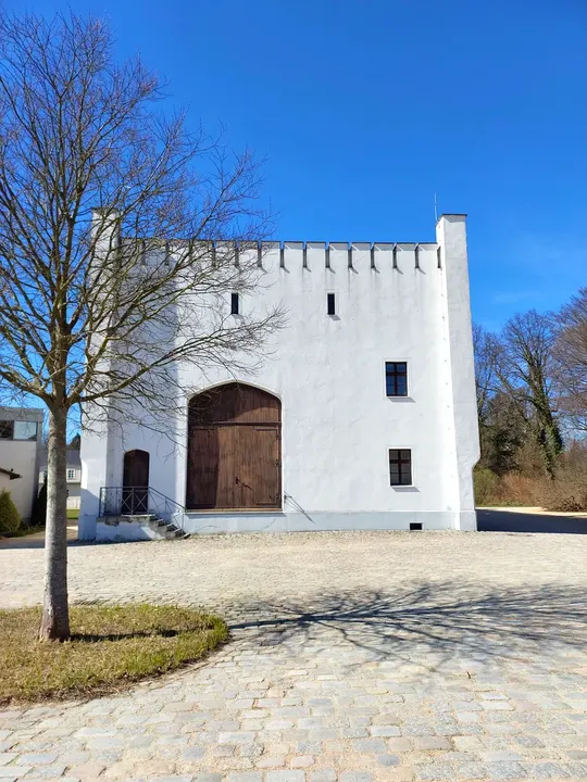 White gateway building at Muskau Park