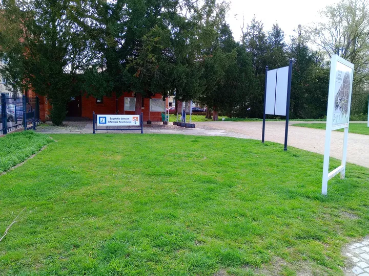 Outdoor displays beside the park lawn at Palace Park, Żagań
