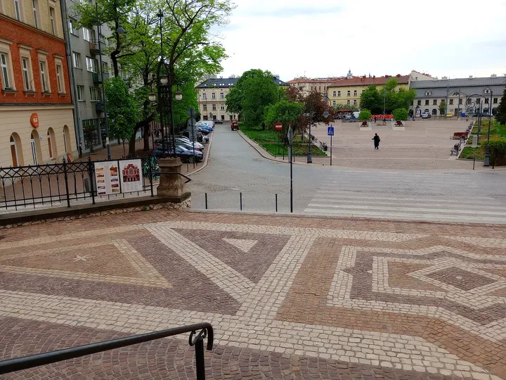 The paved approach and steps at Podgórze Market Square
