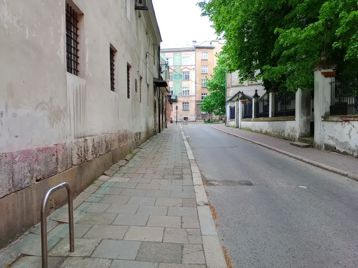 The quiet lane leading past the church at Reformacka Street