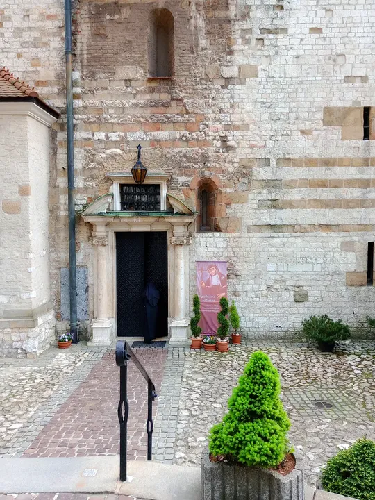 Entrance beside the planting at Saint Andrew’s Church, Kraków