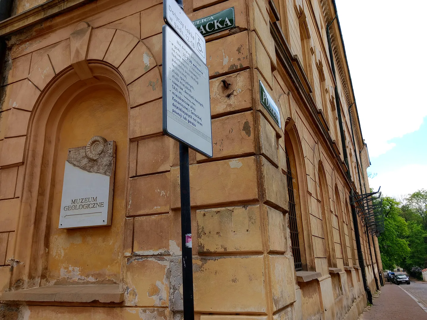 A carved stone doorway at the street corner at Senacka Street