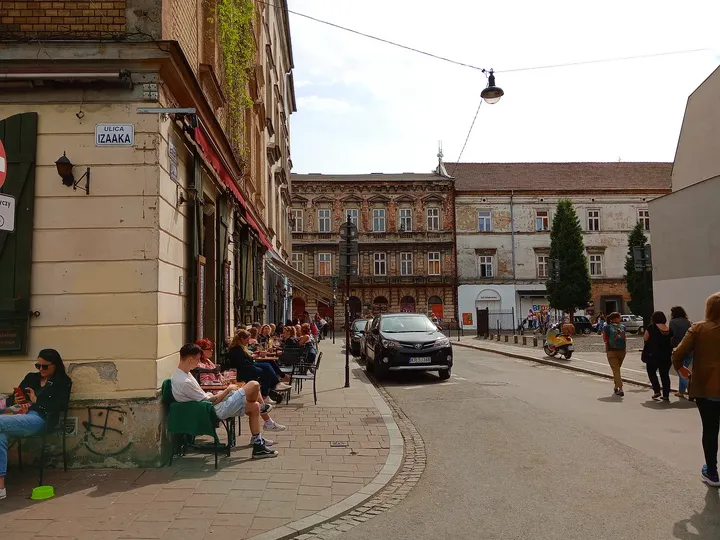 Café frontage beside the approach to Plac Nowy at Singer