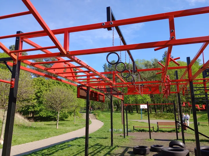 Framework above the park path at Tysiąclecia Park outdoor exercise ground