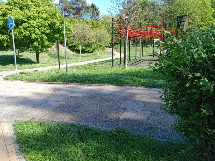 Path near the exercise area at Tysiąclecia Park outdoor exercise ground