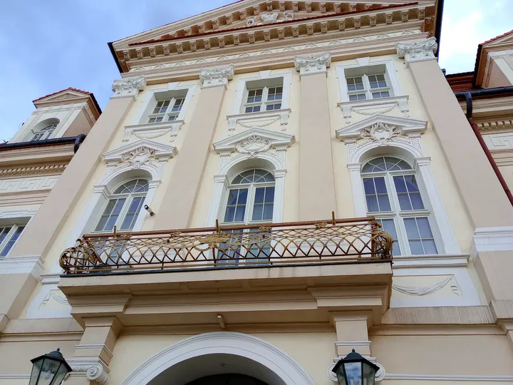 The town hall’s decorated upper façade at Żagań Municipal Office
