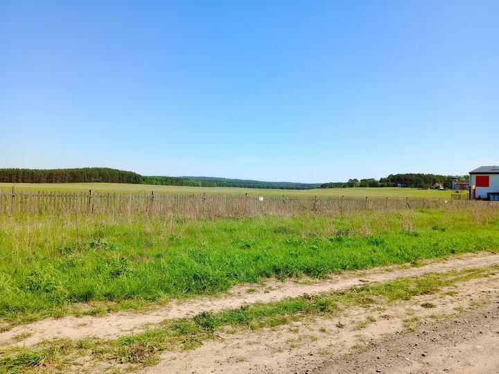 A path along the grass at Zielona Góra–Przylep airfield